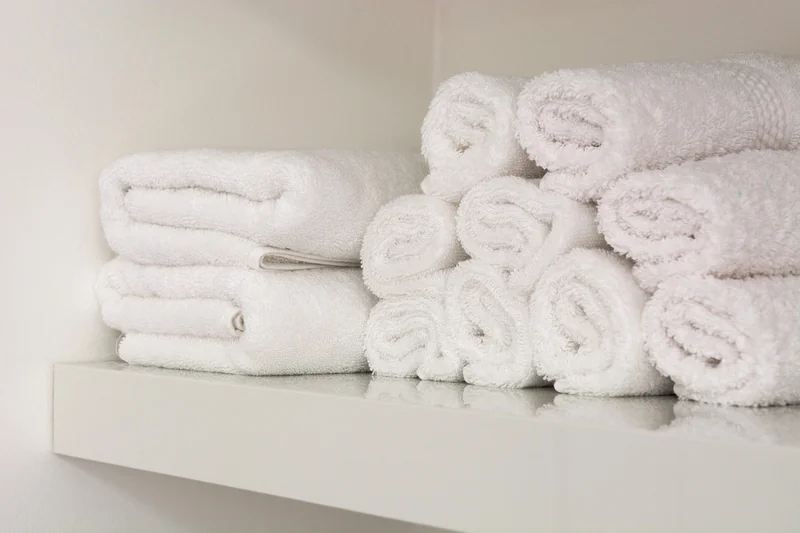 Comment organiser votre salle de bain avec des paniers